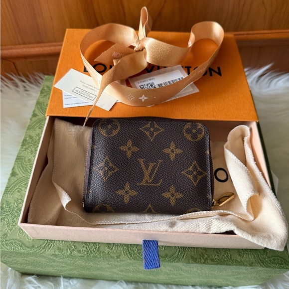 🤎 Louis Vuitton Monogram Zippy Coin Wallet 🤎 - Picture 2 of 15
